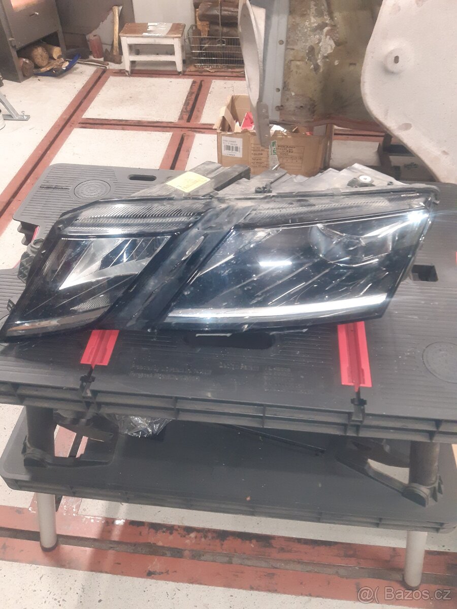 Levé full led světlo Škoda Octavia 3