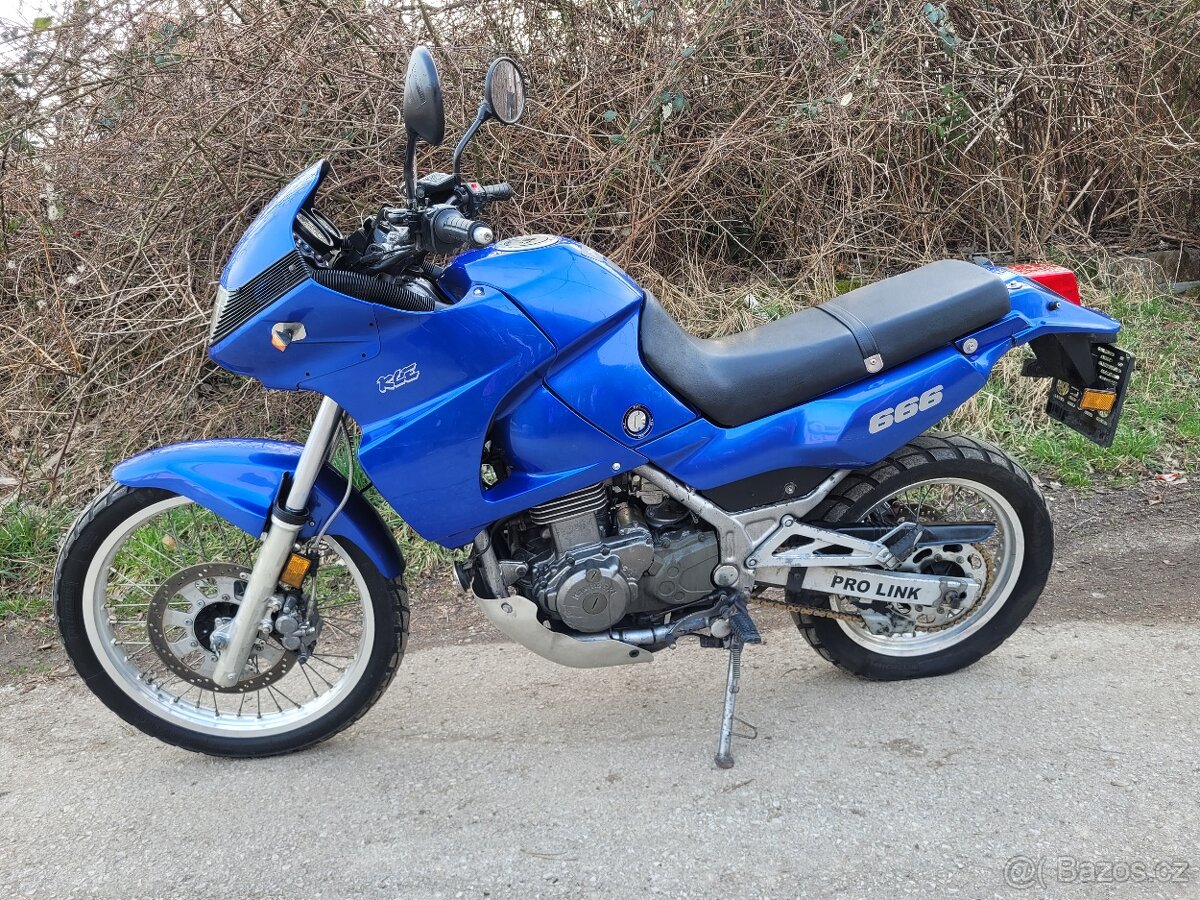 Kawasaki KLE 500, doklady