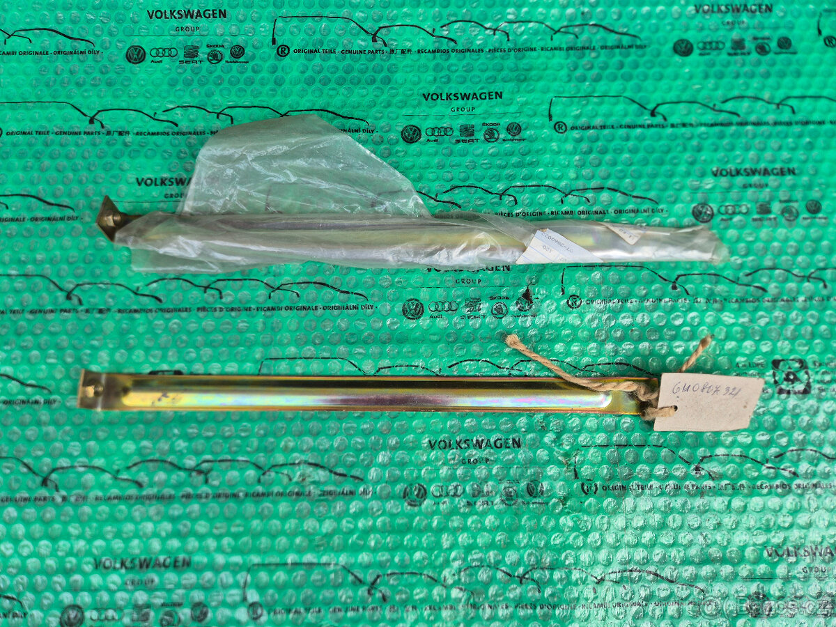 vzpěra chladičové stěny Škoda Felicia 6U0807321
