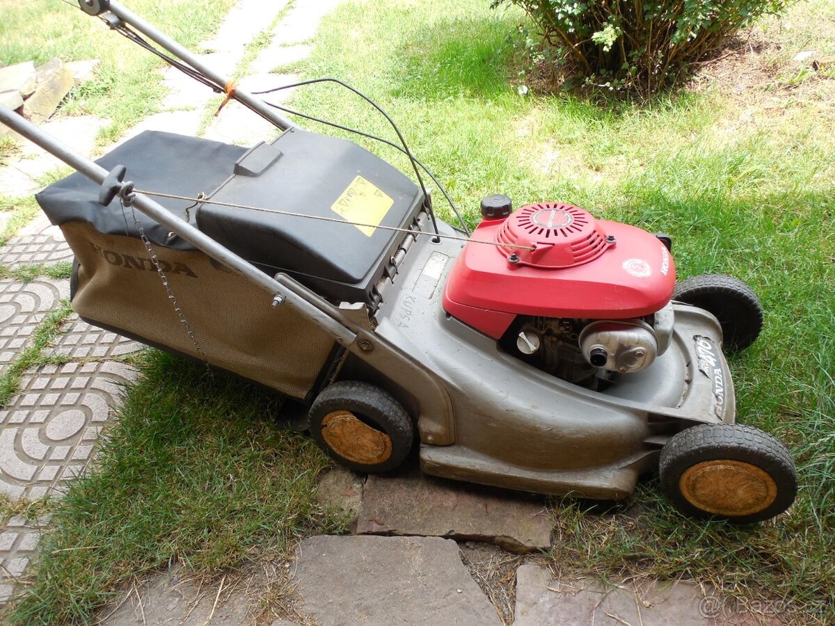 Sekačka Honda HRB 476