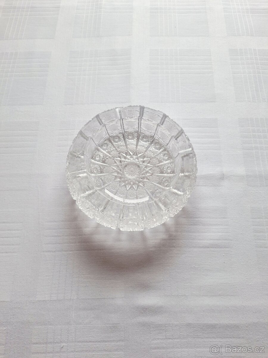 Broušený popelník Bohemia Crystal