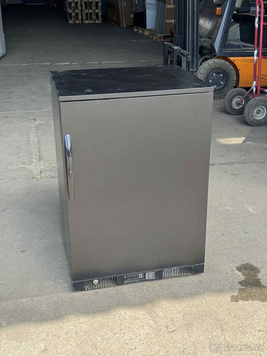 Podpultová lednice 60x52x88cm