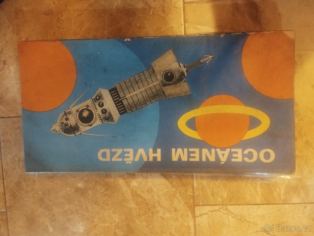 Retro stolní hra oceán hvězd