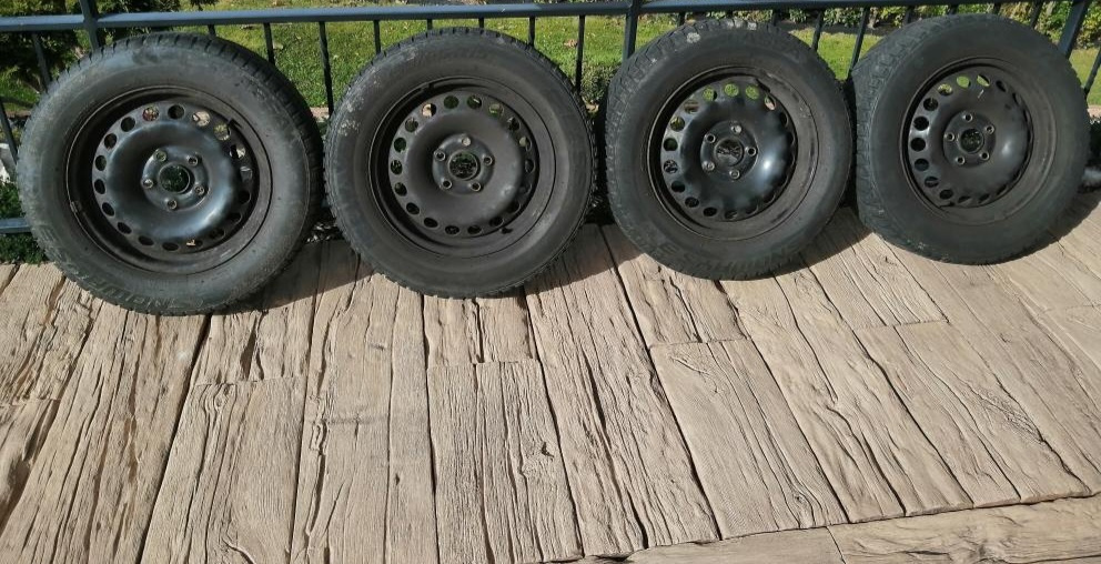 Zimní kola s disky 195/65 R15 Octavia 2