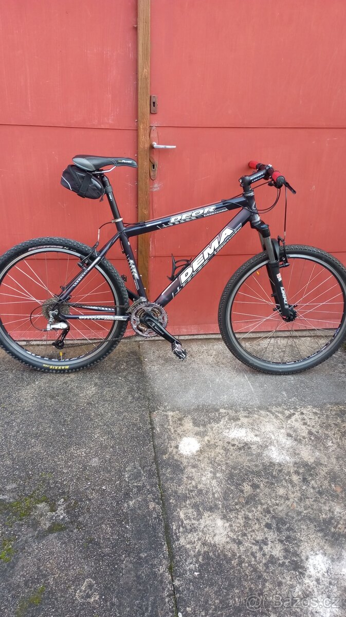 Horské kolo M-18 rám vidlice Rock shox