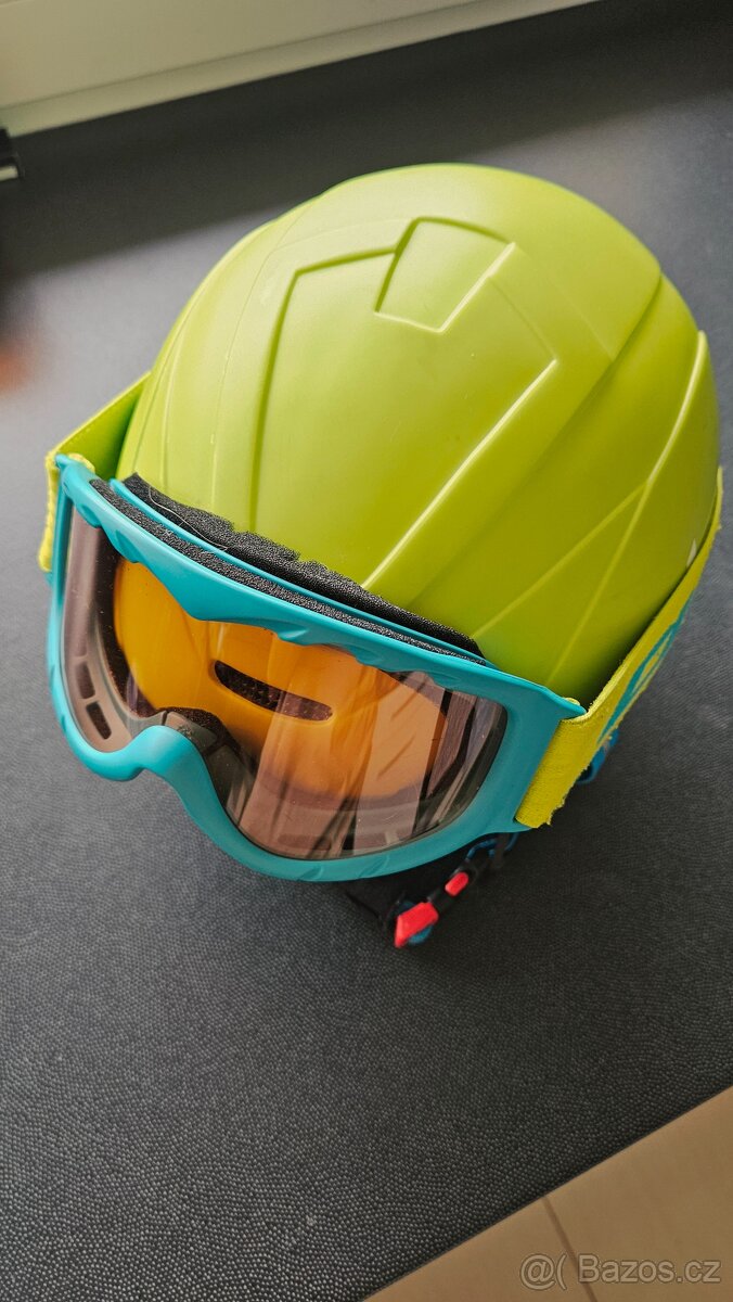 Helma lyžařská Arcore vč brýlí