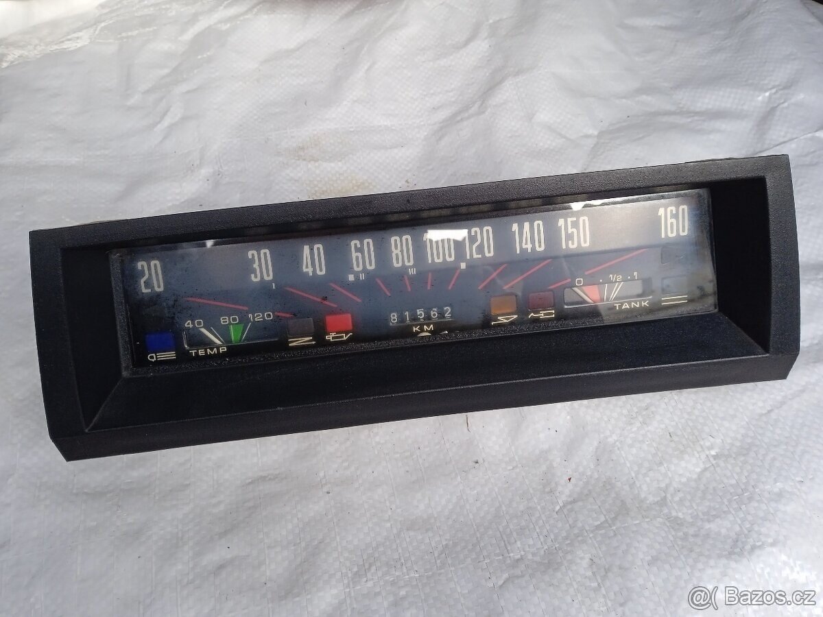 Budíky Škoda 100,110