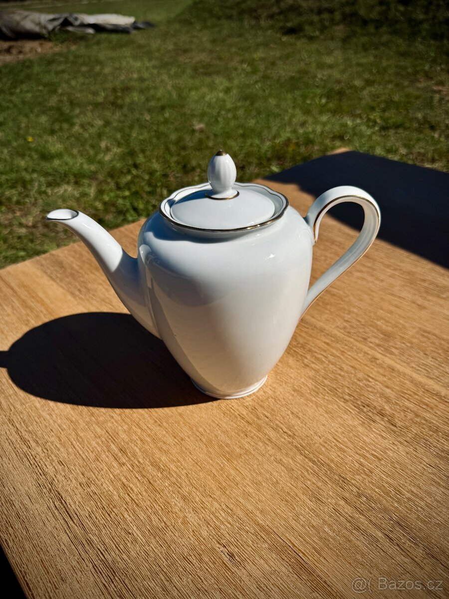 Porcelánová konvice Schirnding Bavaria – se zlatou linkou