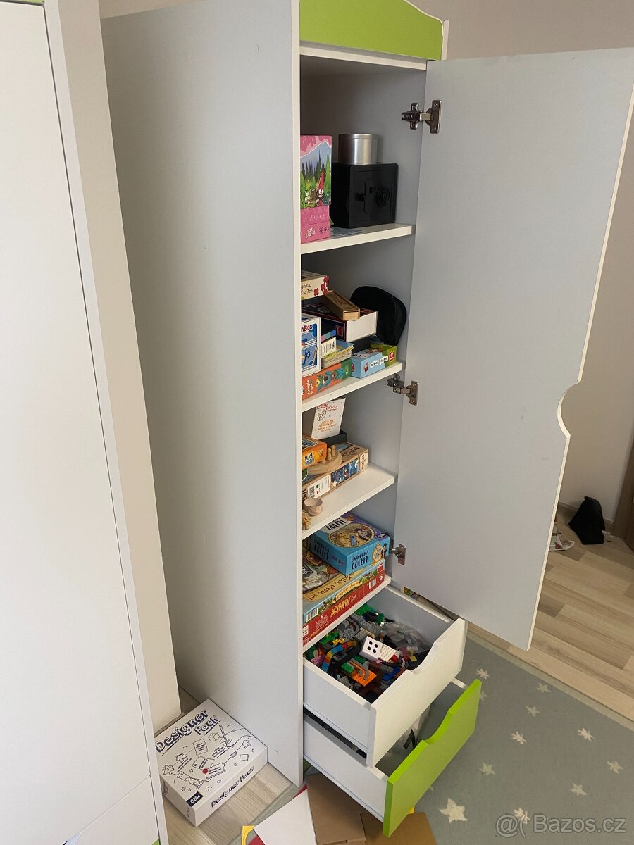 Dětská skříň 180 cm ZELENA