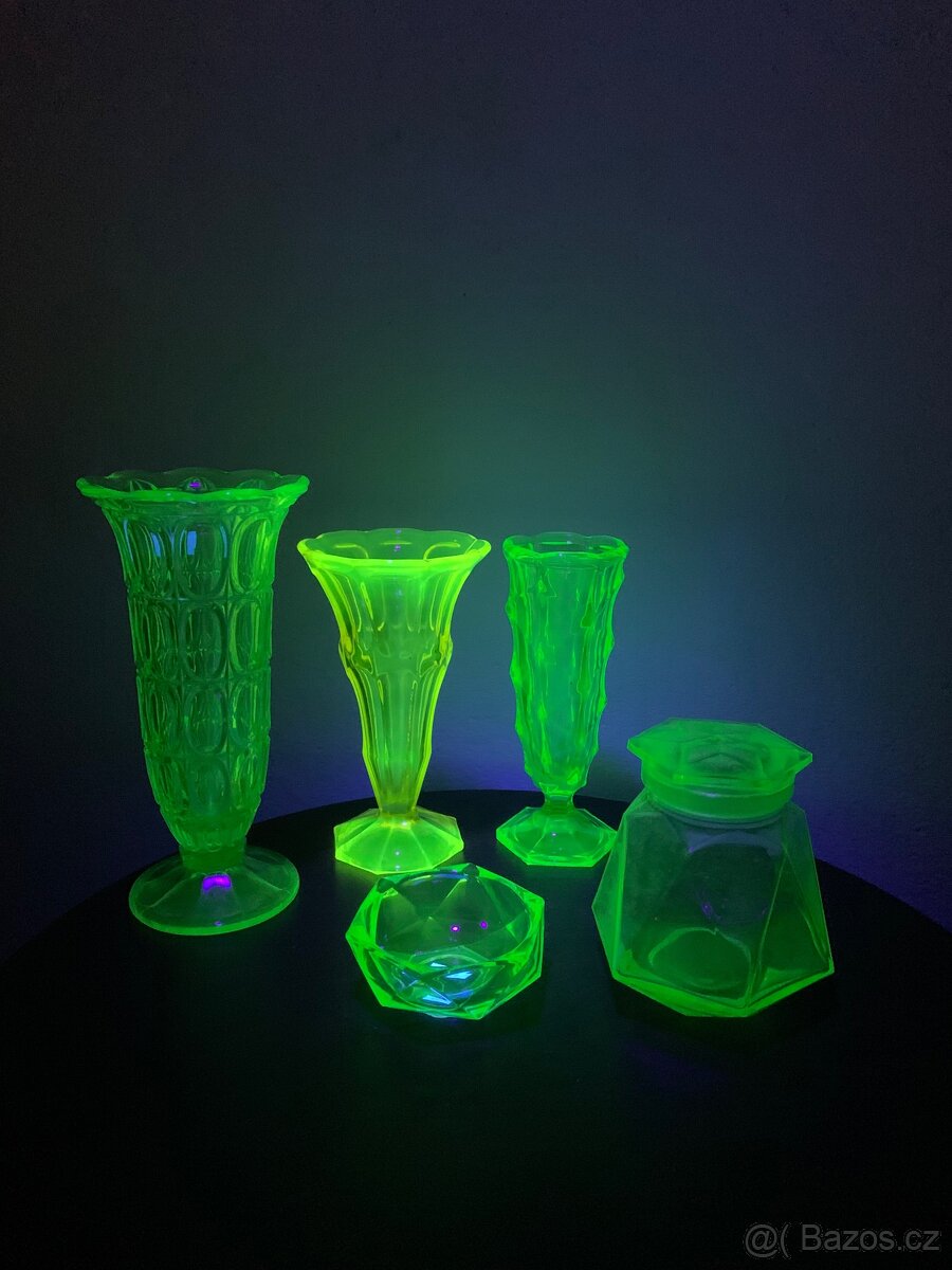 Uranové sklo - vázy a dózy
