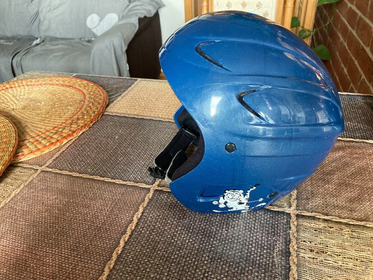 lyžařská helma S