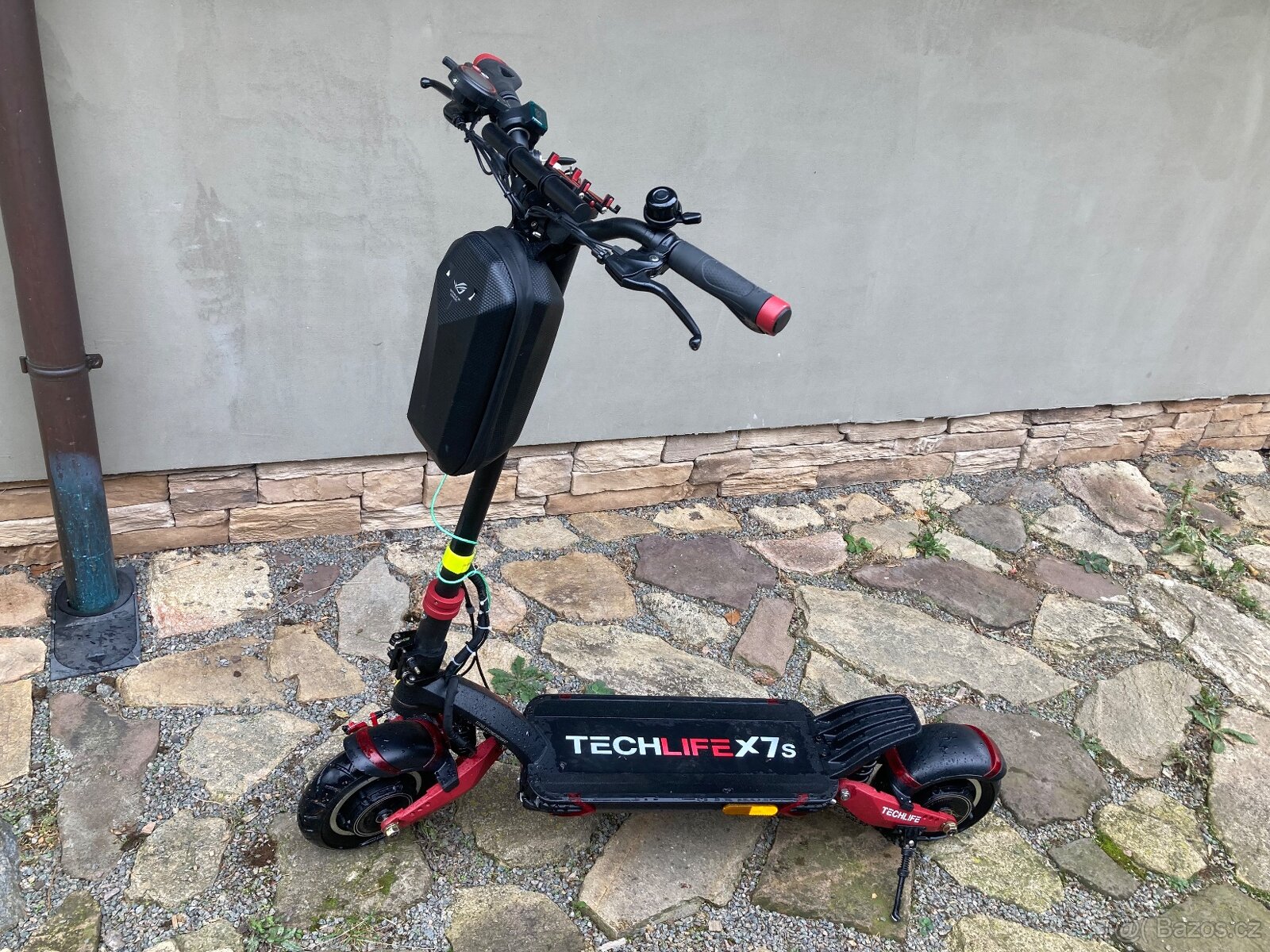 Prodám velice rychlou elektrickou koloběžku Techlife X7S