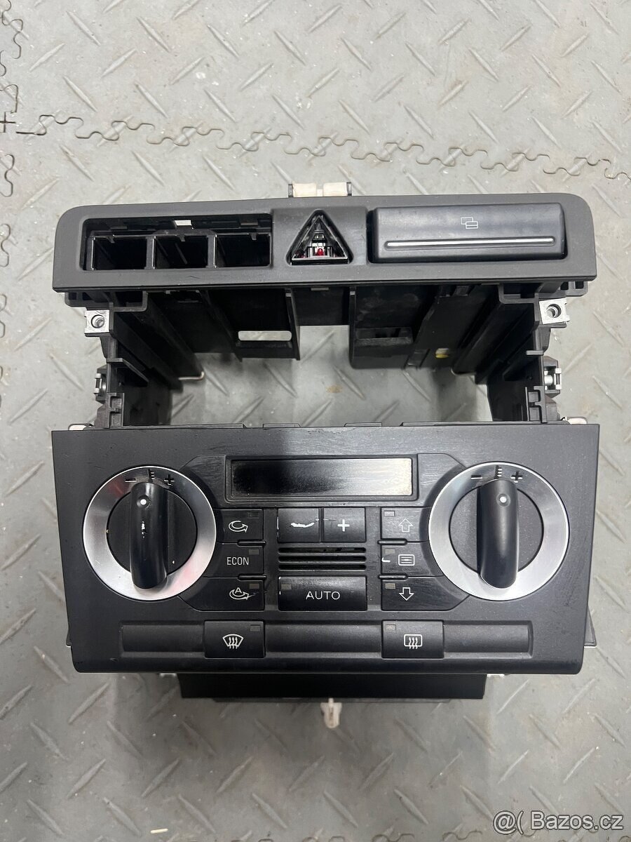 1din panel Audi A3 8p