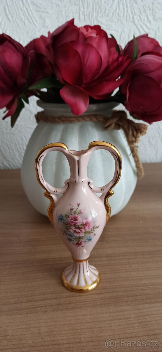 Růžový porcelán
