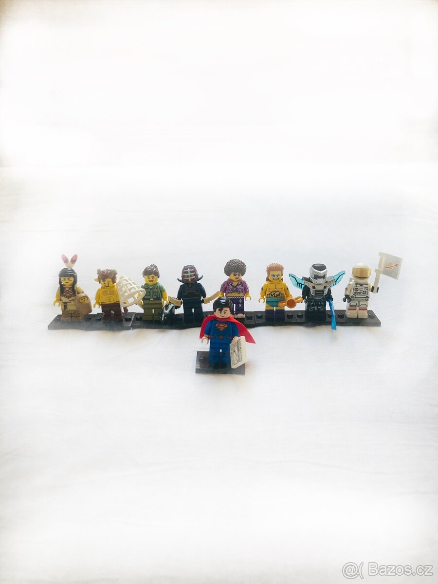 LEGO Sběratelské Minifigurky + Superman – Kolekce 9 postav