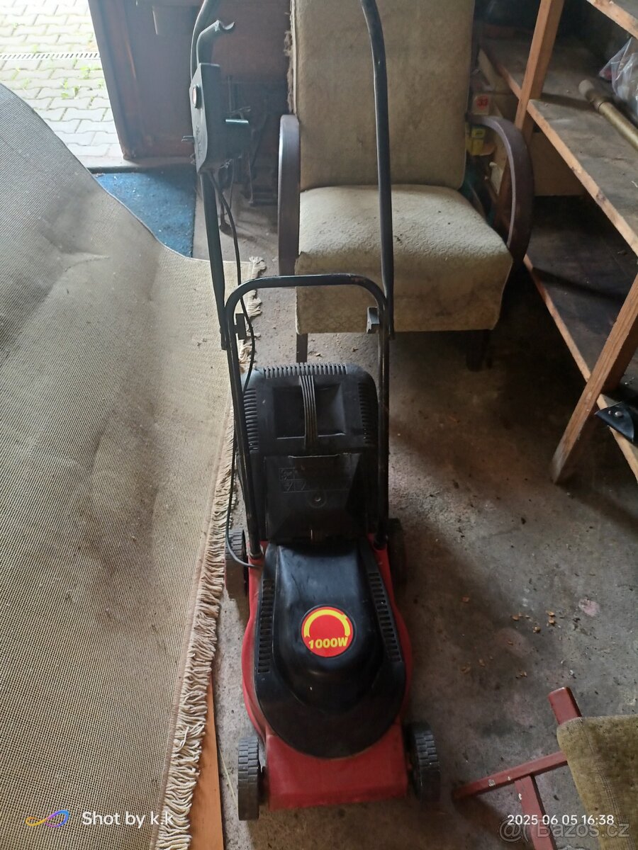 Elektrická sekačka 1000w, průměr 30cm