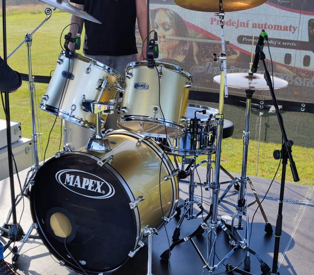 Prodám komplet bicí MAPEX + novou sadu Paiste 2002