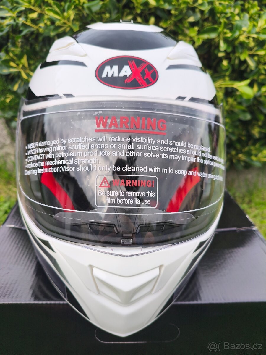 Výklopná přilba na motorku. Velikost 2XL. Nová