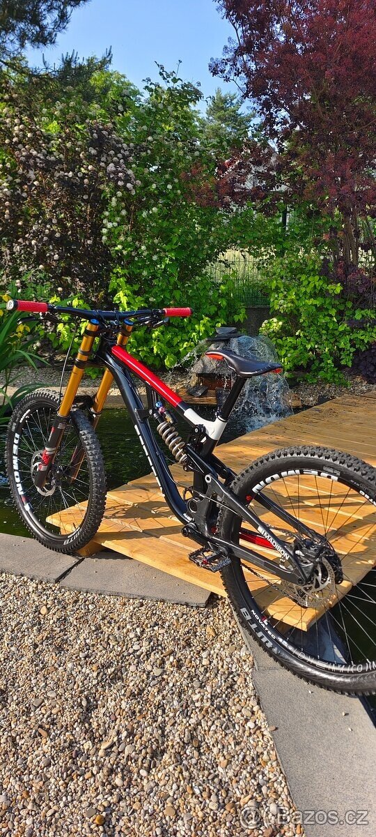Sjezdové kolo (Dh/freeride) saracen madison
