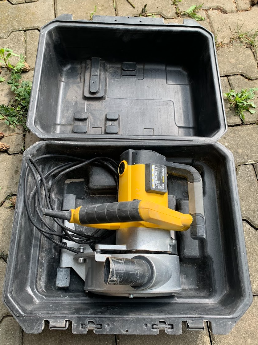 Drážkovací fréza POWX0650 1 800W