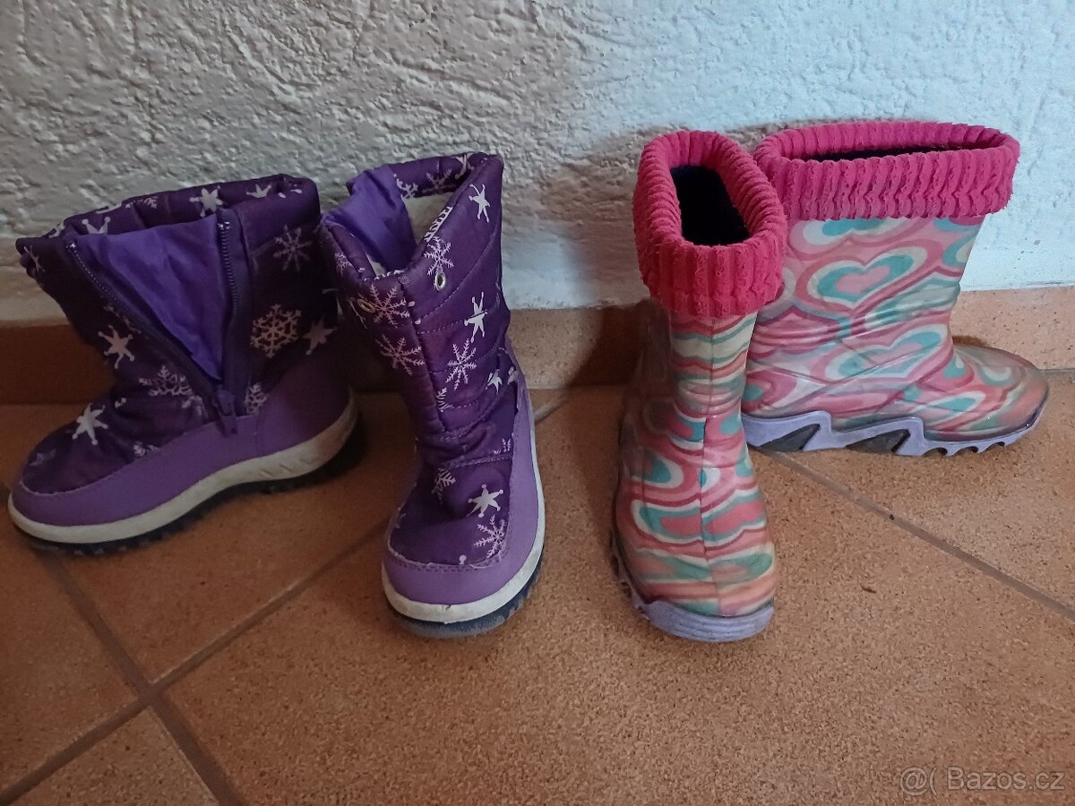 Holiny se zateplovací vložkou a sněhule, vel.24-25