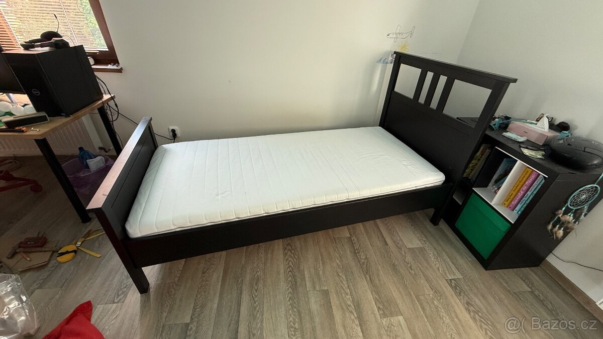 Postel Hemnes IKEA 90x200