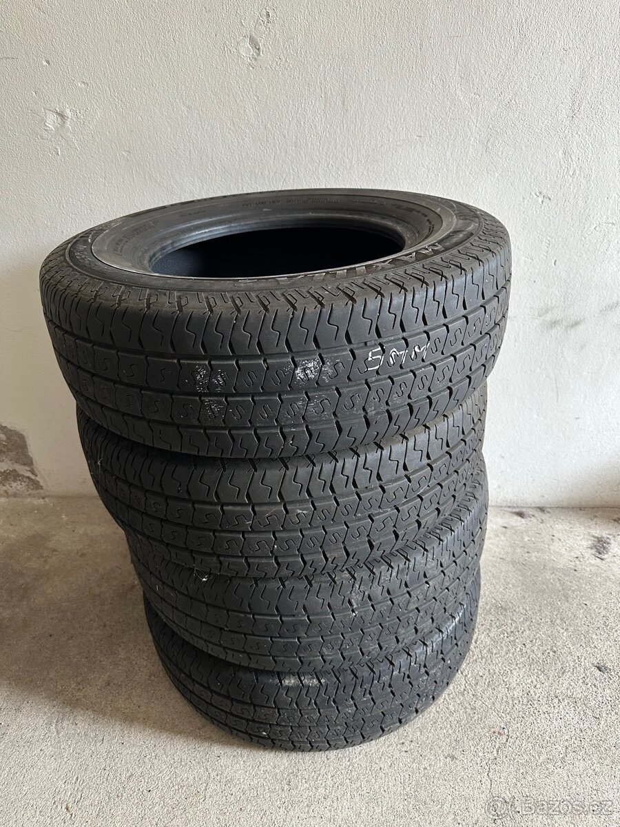 Pneumatiky 215/70/15c