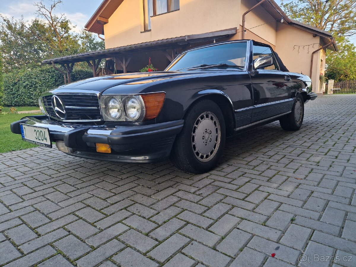 Mercedes SL 560 Bez koroze