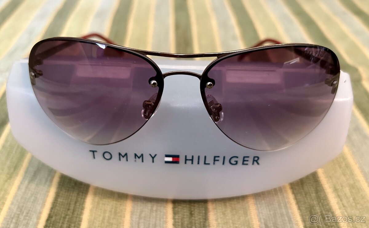 Dámské sluneční brýle Tommy Hilfiger