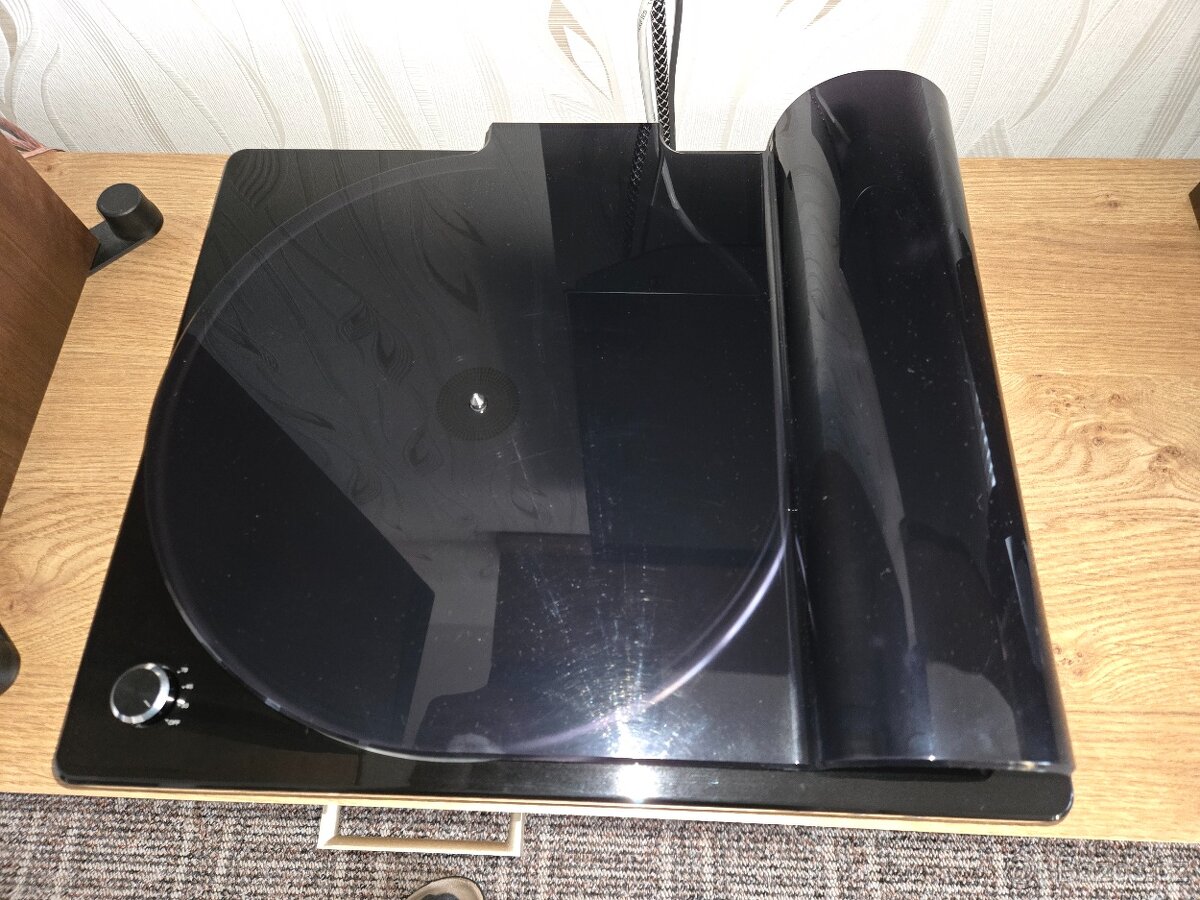 Gramofon Denon DP-450 USB