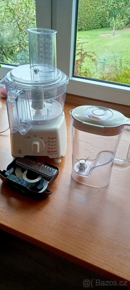 Kuchyňský robot, mixer