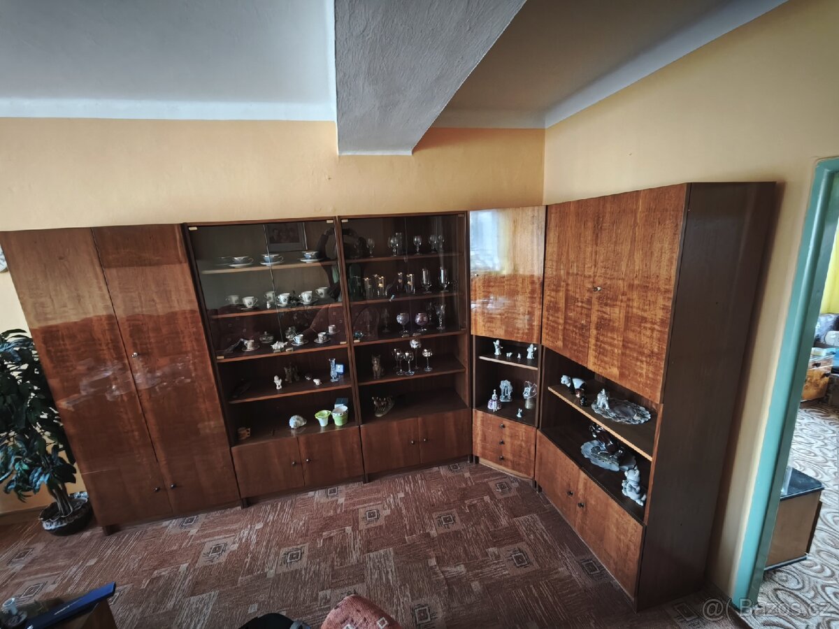 Retro obývací stěna