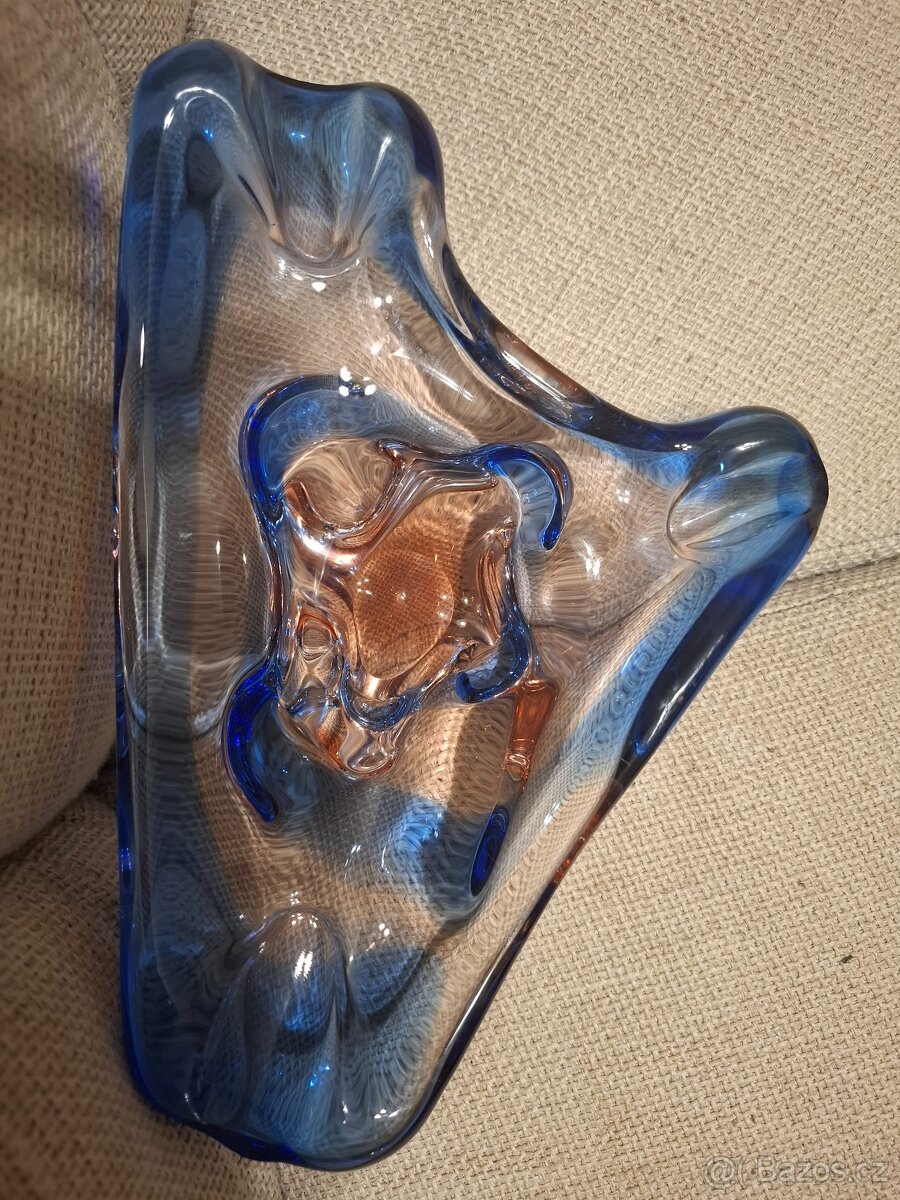 Popelnik hutní sklo 1