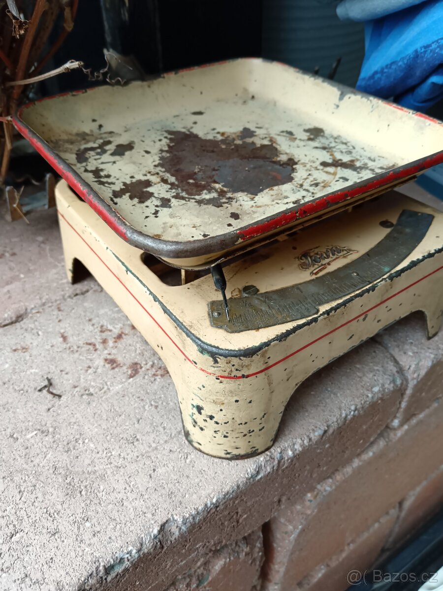 Prodám starou váhu