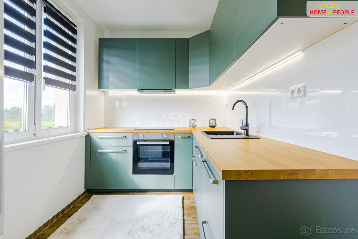 Prodej bytu 3+1, 65m2, Karlovy Vary - Stará Role