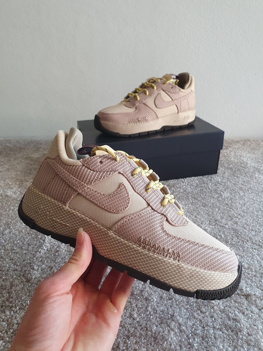 Tenisky Nike Air force 1 wild (NOVÉ) vel. 34,5