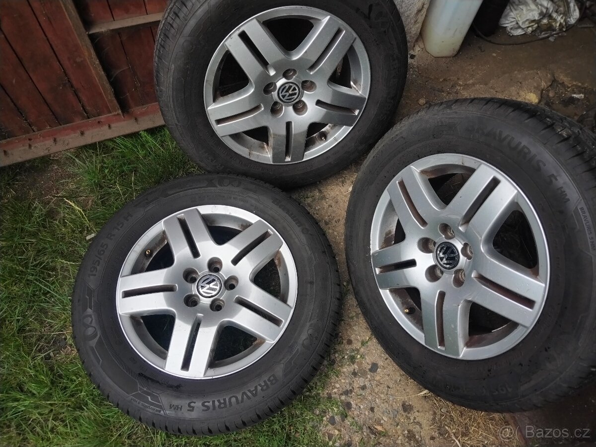 Prodám alu kola golf 4 pouze 1 disk mam