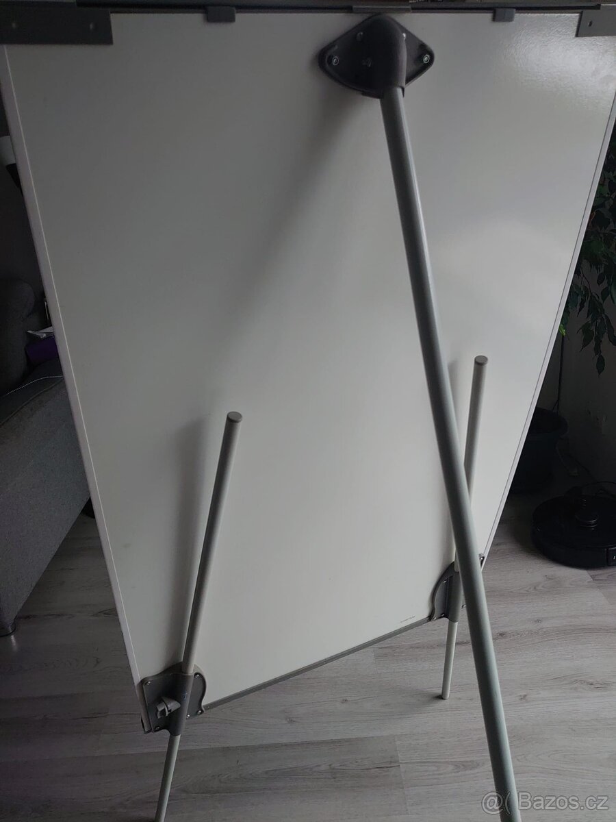 Stojan na malování