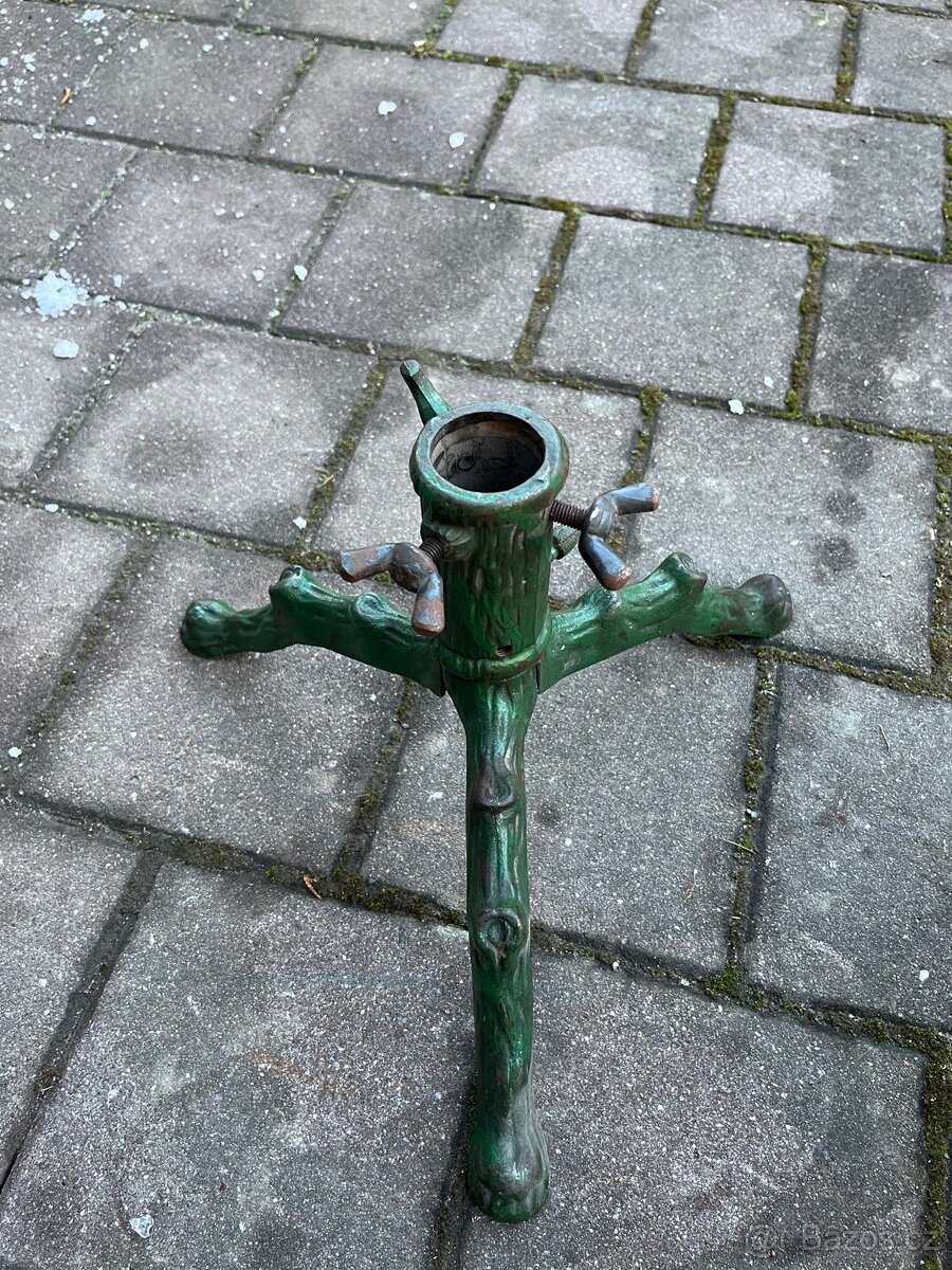 Stojan na vánoční stromek