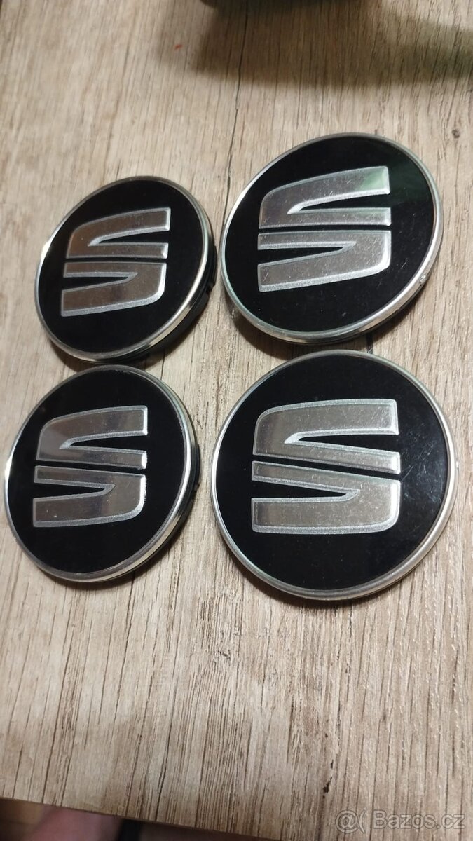 Krytka středu kola se znakem Seat