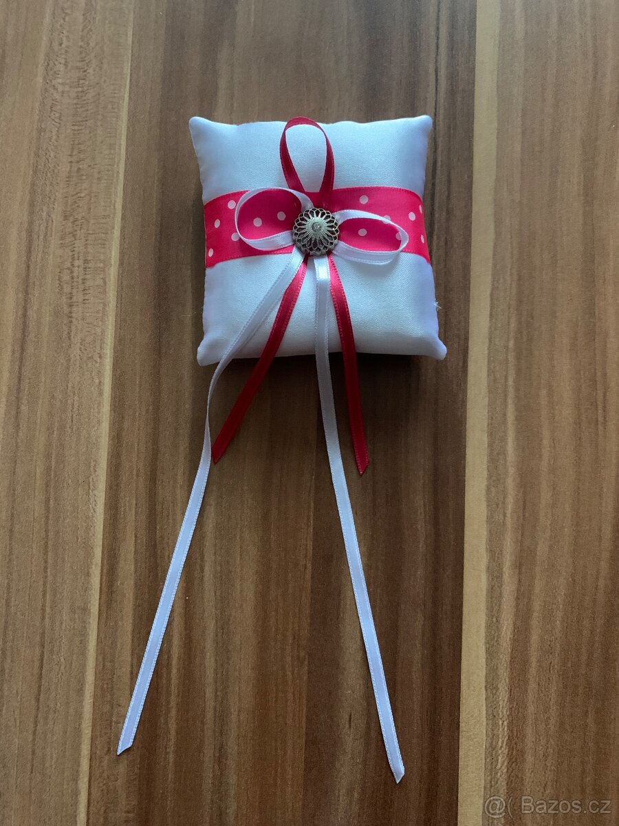 Polštářek na prstýnky