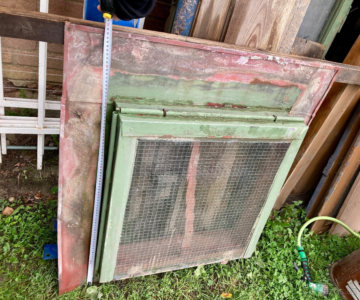 Střešní výlezy dva (55x55 cm)