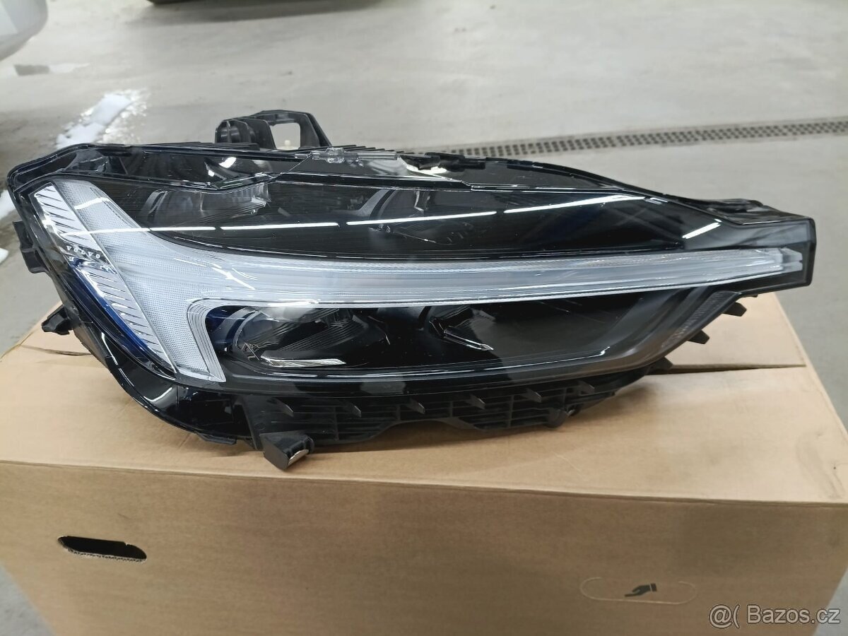 Volvo xc60 II facelift 21 light right full led mid