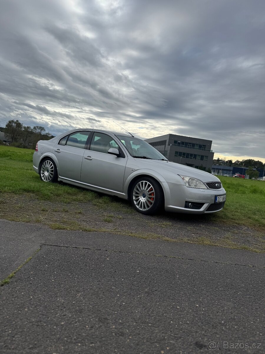 Mondeo ST 220