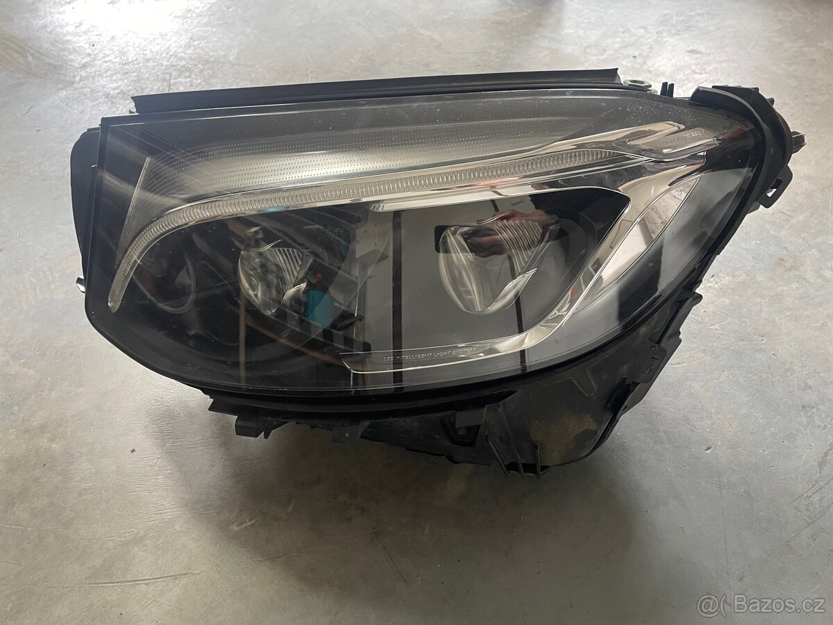Levé přední světlo Mercedes Benz GLC250d