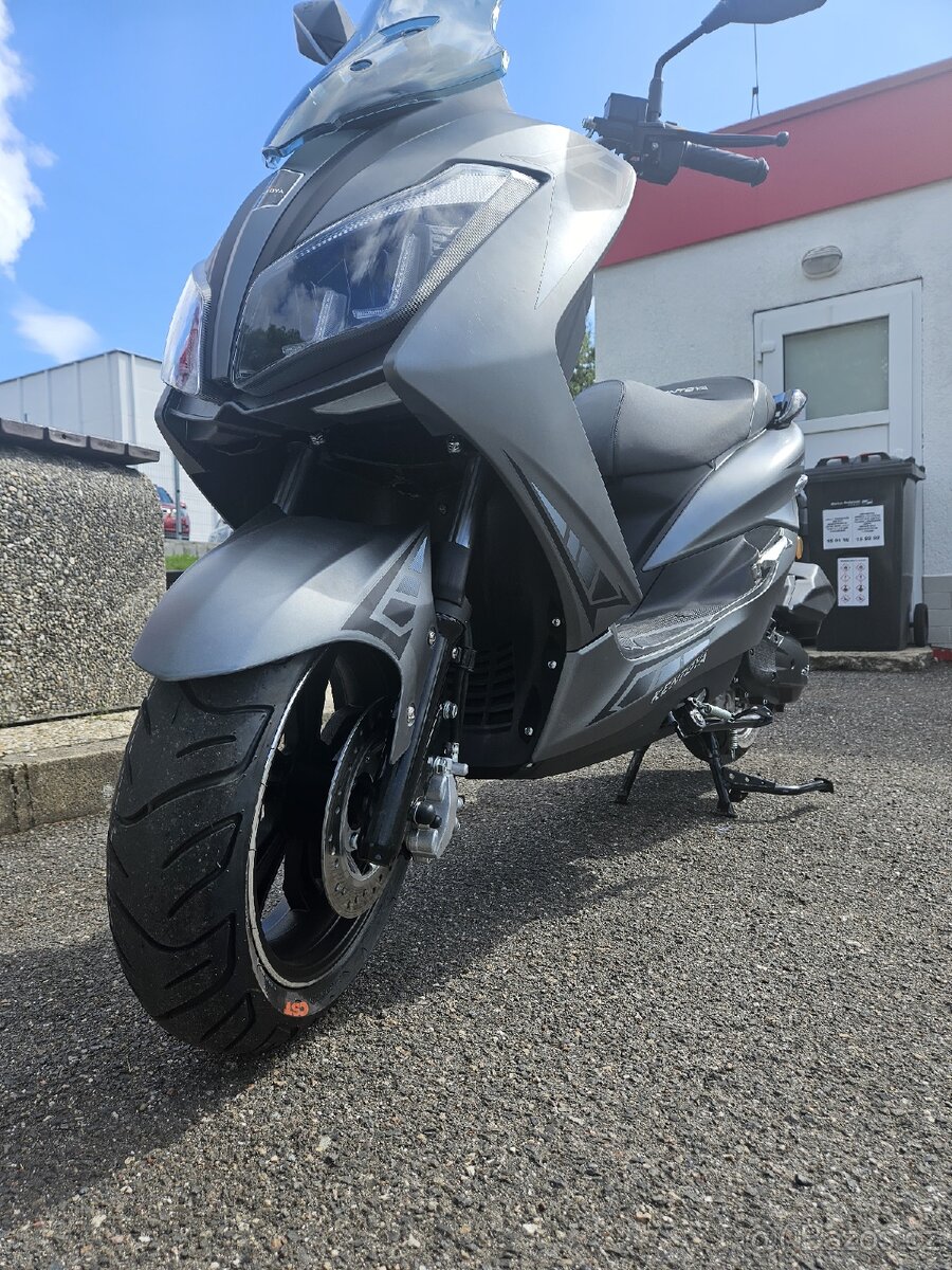 Moto-skutr torrax 125