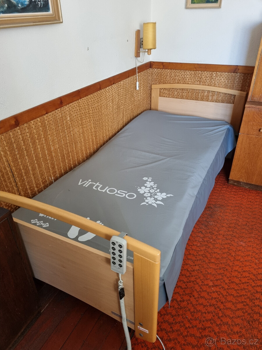 Elektrická polohovací postel LINET
