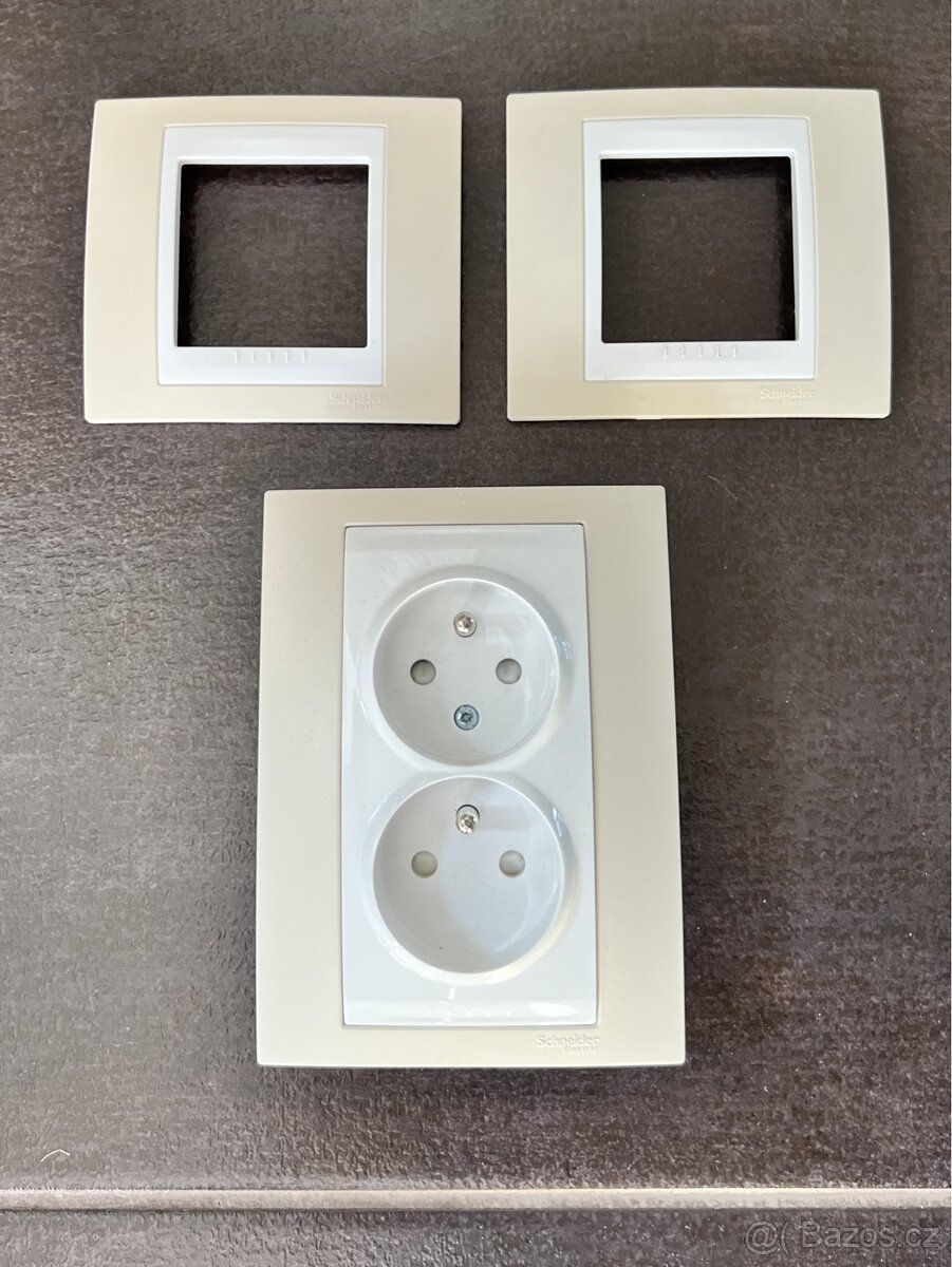 Schneider Electric rámeček + zásuvka