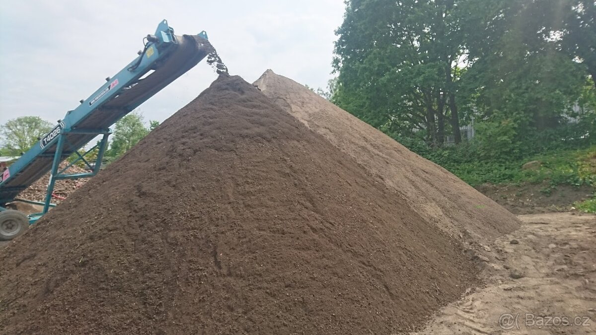 Tříděná zemina frakce 0 -10 mm.