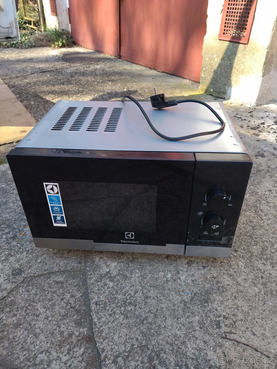 Mikrovlnná trouba Elektrolux